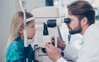  不手术双眼矫正视力费用多少,激光矫正视力多少钱？